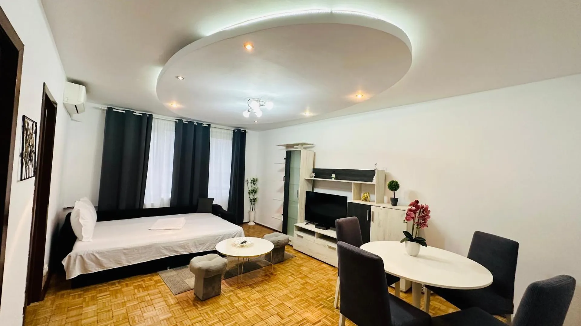 Chic Comfort 1Bdr With Landmark View - Concerthall Romania