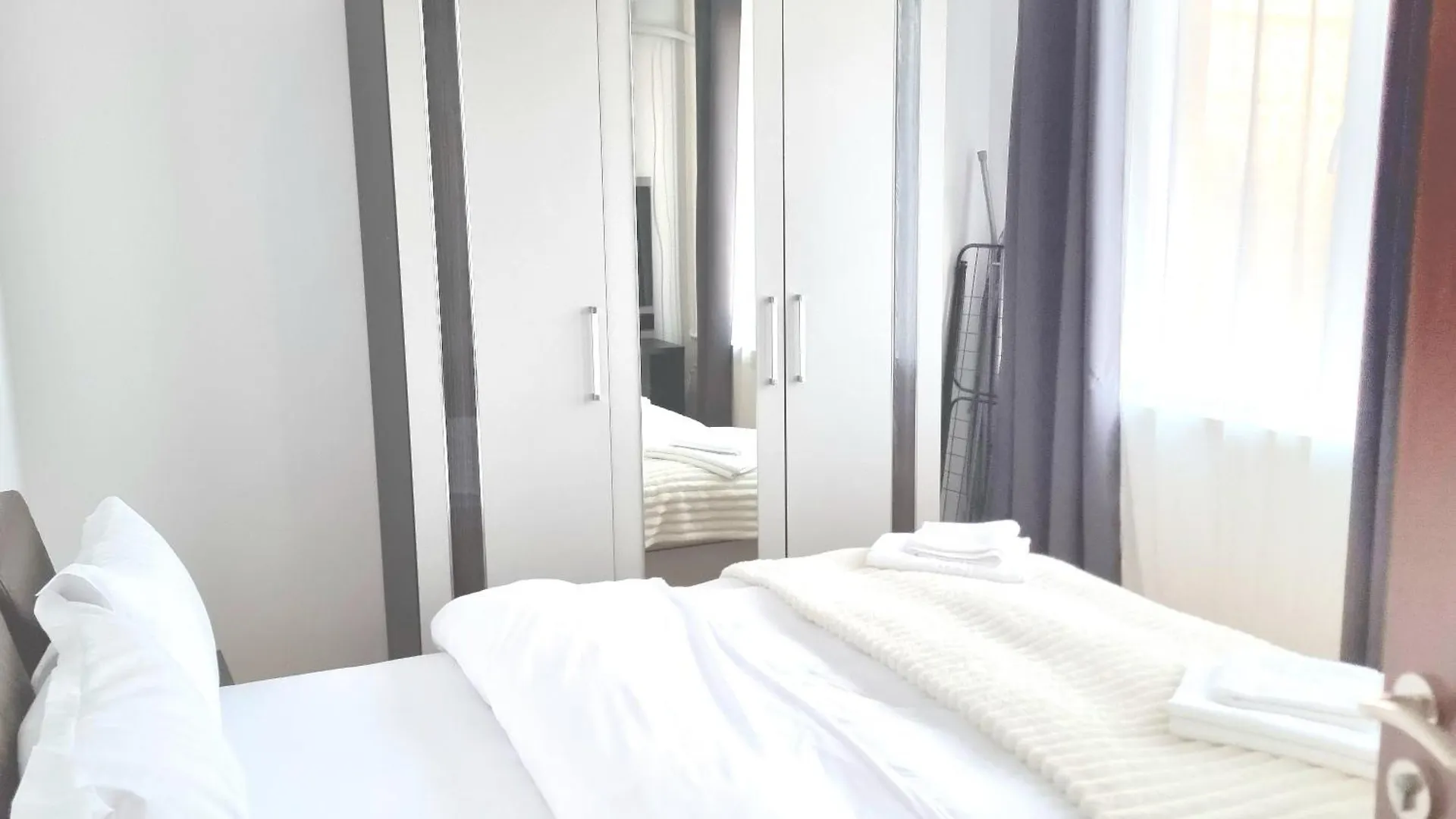 Apartment Chic Sanctuary One-Bedroom Retreat With Spectacular Landmark Views Of The Concert Hall Bucharest